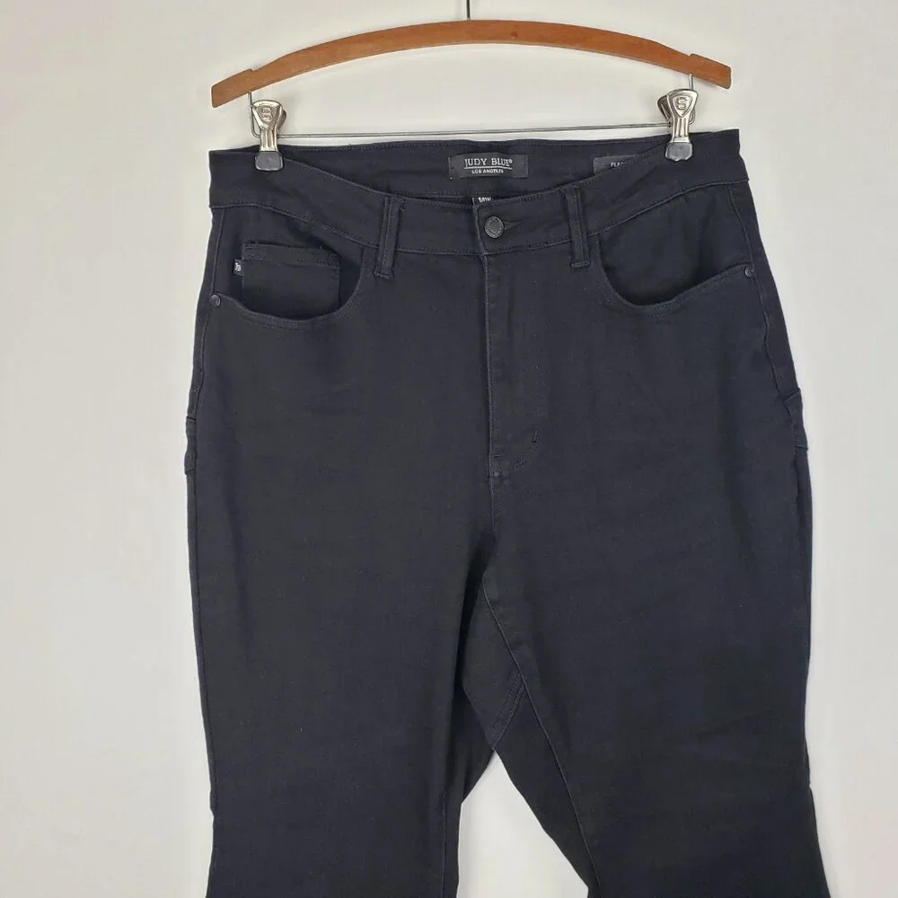 Judy Blue High Waist Star Back Seam Black Flare Denim Jeans 88958 Womens 14W - Picture 3 of 10